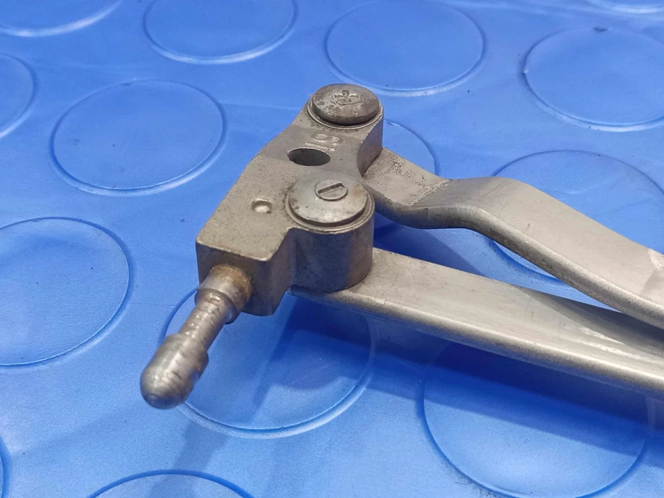 Brazo limpiaparabrisas izquierdo lado del conductor Ford Granada 77-80 pieza original OEM Foto 4 de 4