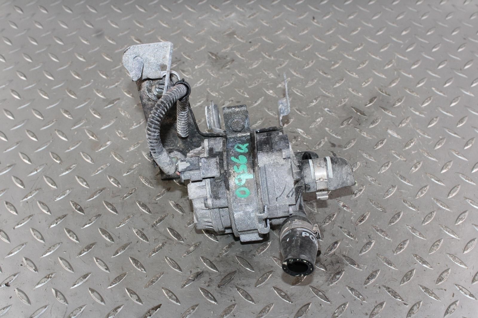 Maserati Ghibli 2014-2021 Water pump