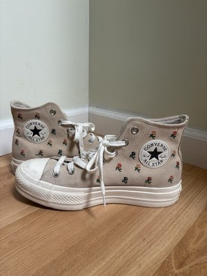 Size 8.5- Converse Chuck Taylor All Star Lift Platform High Embroidered Roses W