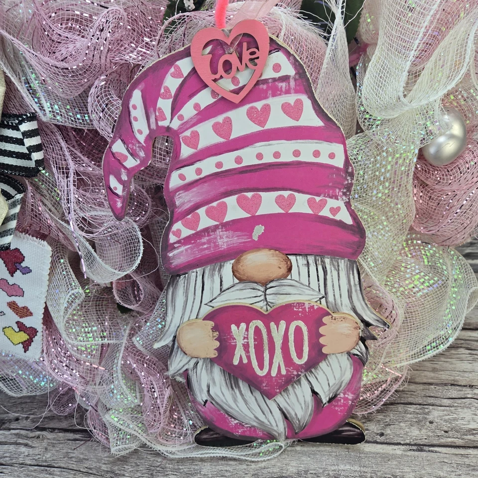 Pink Gnome Valentine Wreath, Pink Valentine, Gnome Valentine - Image 4 of 4