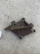 87-95 Jeep Wrangler YJ  Power Steering Gear Box Frame Mount Bracket 8952040103