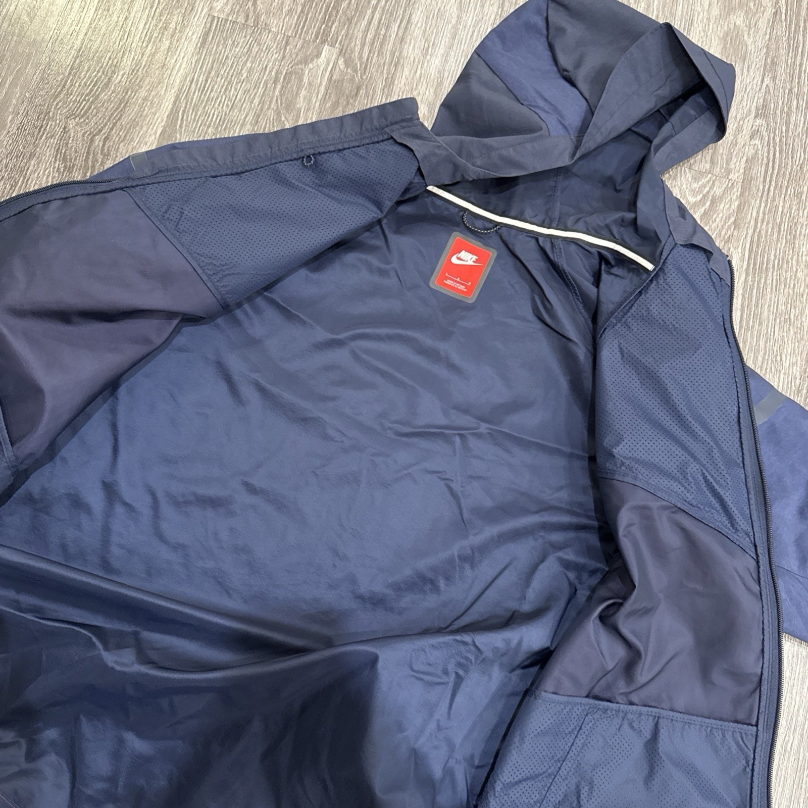 Nike Tech Bonded Windrunner Men's Jacket Running … - image 9