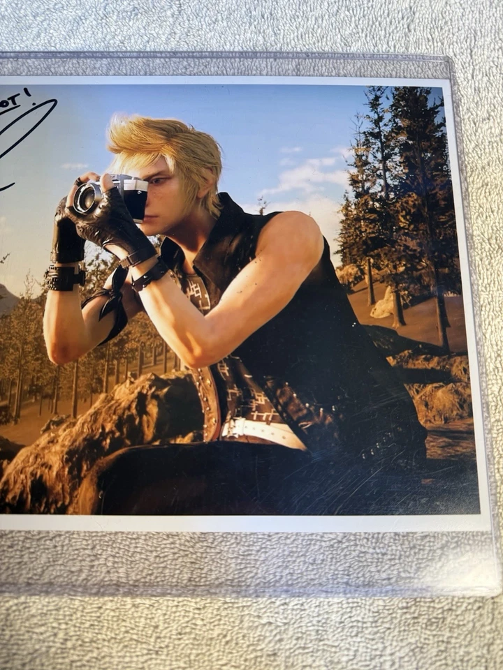 Foto assinada por Ray Chase Prompto Final Fantasy XV autógrafo FFXV dublador - Imagem 3 de 4