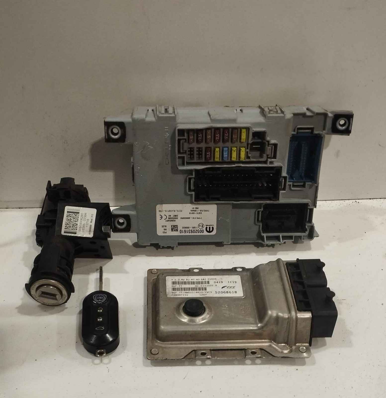 KIT CHIAVE PER LANCIA Ypsilon 4° Serie 52068618 (11>23)