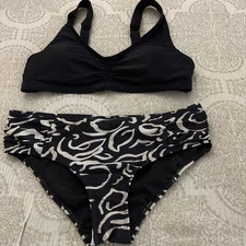Women’s 2pc Swimming Set  Size S 4-6