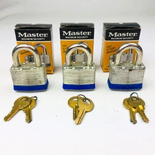 3ct Vintage No 1 Master Lock Padlock 1-1/4" Shackle New NOS Keyed Alike 2506