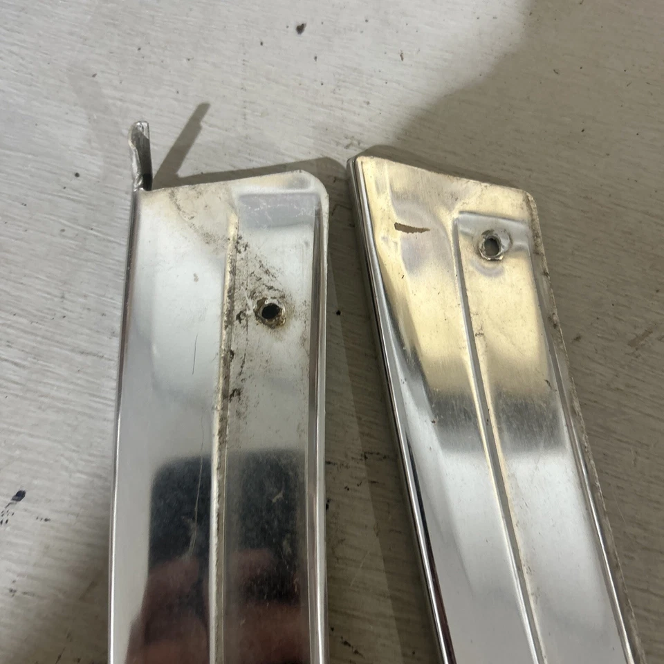 Chevrolet Caprice Impala 1977-1990 4 puertas juego de pilares C molduras de acero inoxidable OEM Foto 2 de 4