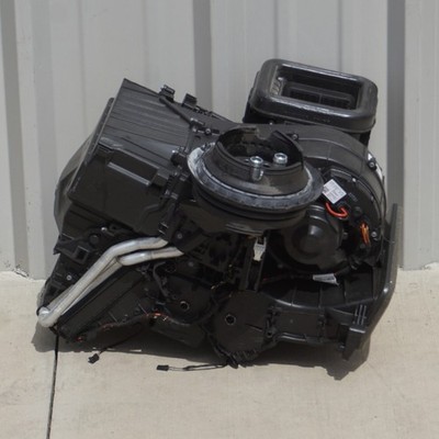 2014 - 2020 BMW i3 HVAC AC Heater Blower Motor Housing Box OEM