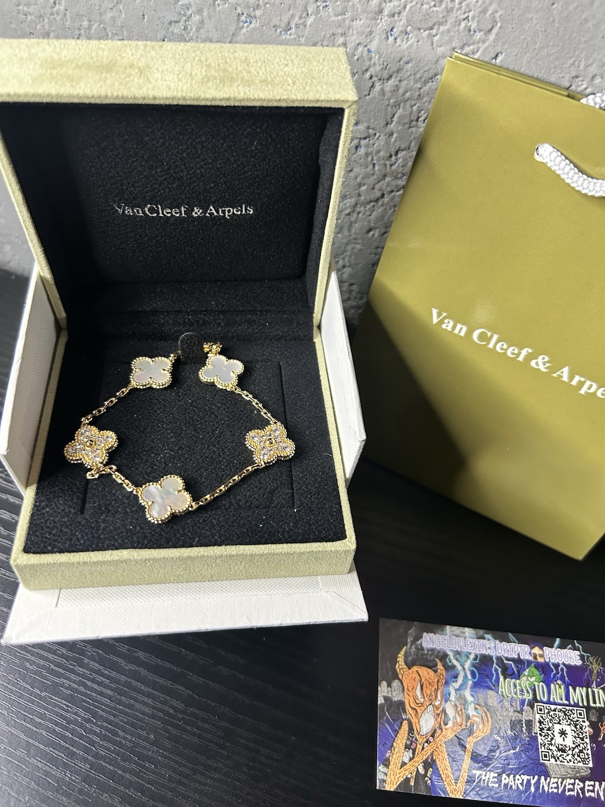 Van Cleef Gold and Silver Luxury Bracelet Elegant Jewelry
