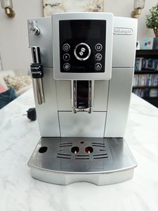 De'Longhi ECAM 23.420. SW Vollautomat Bean to Cup &Milk Espressomaschine gebraucht