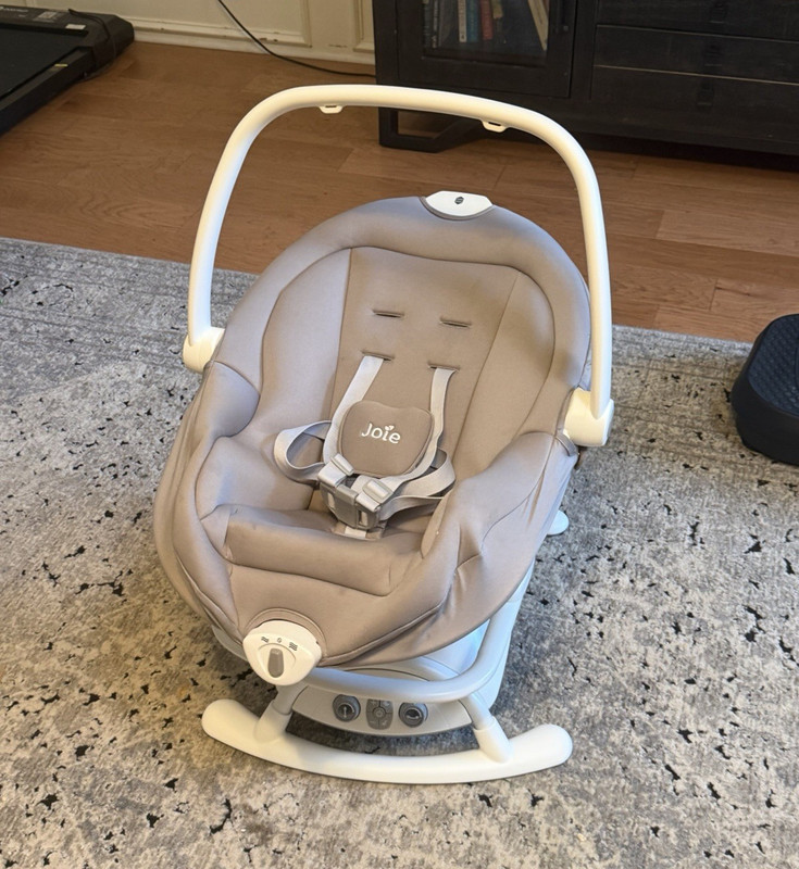 Joie Portable Vibrating Baby Bouncer Chair Seat w/ Base, Infant, Gray/White
