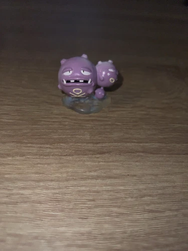 Weezing 1.5" Pokémon TOMY Figure - Vintage 1999 CGTSJ