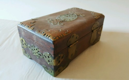 Jade Inlay Brass Fixtures Rosewood Chinese Jewelry Box Silk Interior - Picture 6 of 11