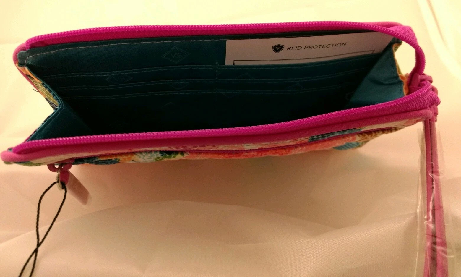 Portafoglio da polso Vera Bradley RFID con zip anteriore nuovo con etichette pochette in Superbloom