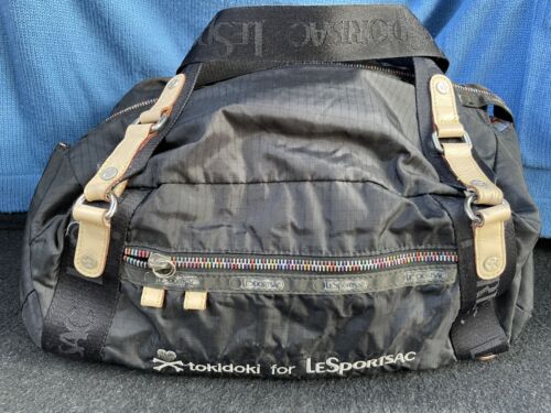 Tokidoki für LeSportsac schwarze Gioco-Tasche mit Citta-Druck innen - nicht mehr produziert