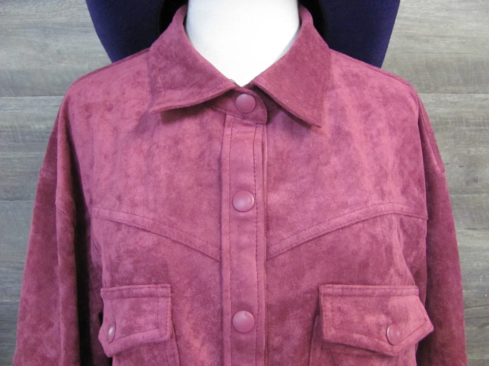 CHAQUETA DE CUERO VEGANA EN BLANCO NYC FREE PEOPLE TWIST & SHOUT COLOR MORERA TALLA ME Foto 2 de 4