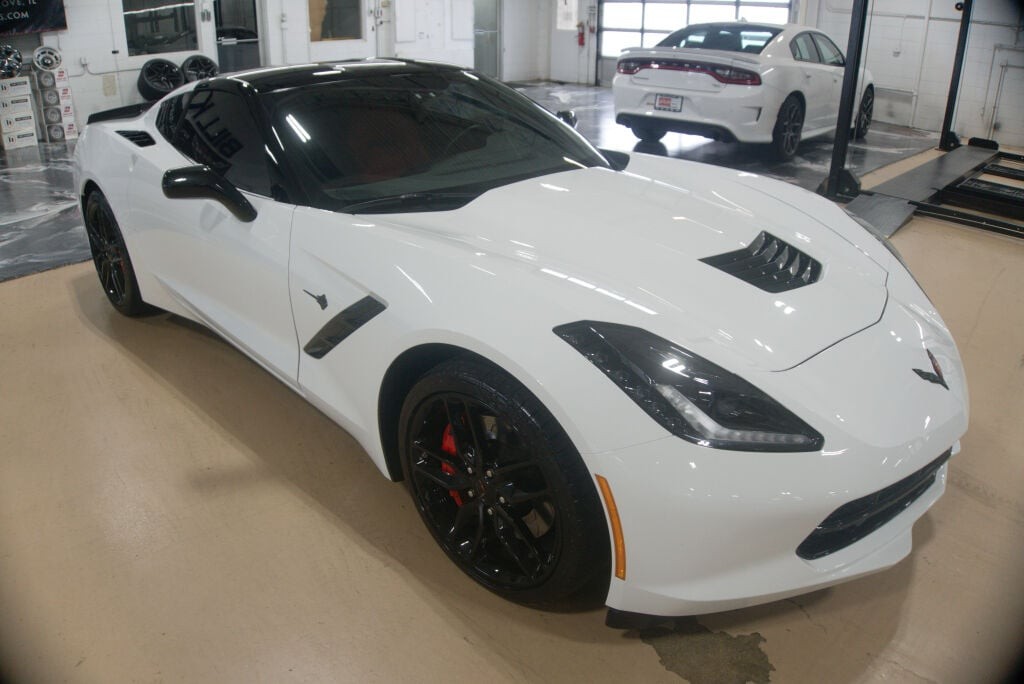 2016 Arctic White Chevrolet Corvette   | C7 Corvette Photo 7