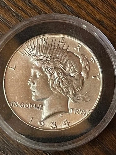 1934 Peace Dollar, Nice Mint Luster, Brilliant Uncirculated Condition
