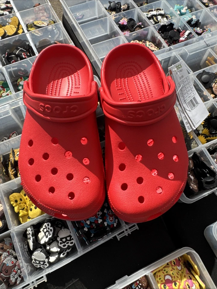 Tamanco Crocs clássico vermelho tamanho J2 - Imagem 2 de 4