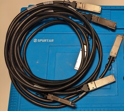 3x NetApp Datenkabel QSFP-QSFP SAS, 2m 112-00177 (K64-2)