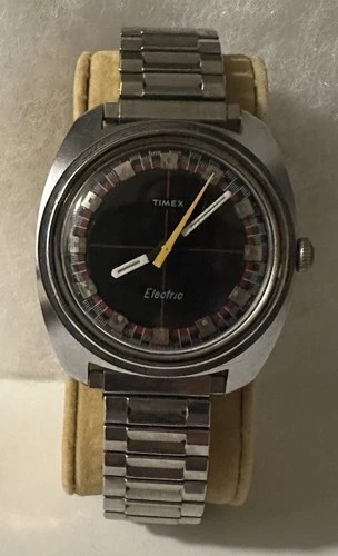 Vintage 70s 38mm Timex Electric Black Racing Dial SS Bracelet Working Watch
