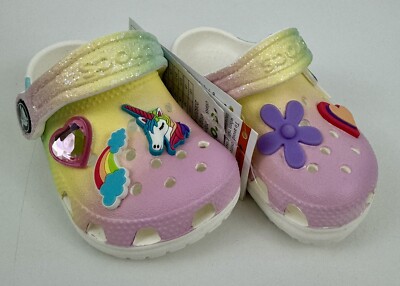 キッズ・ファミリー see NEW Crocs Classic Ombre Charm Clog Sz 5 Rainbow Multi 208201-90H