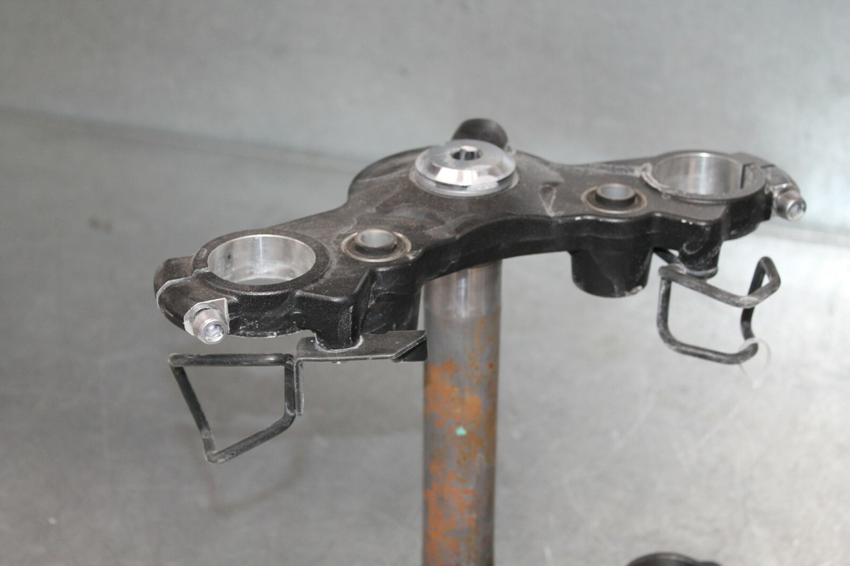 Nice OEM 2014 Kawasaki ZX650R ZX 650 R Triple Tree Clamps OEM Used