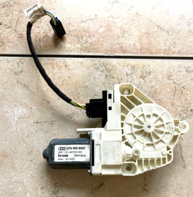 Audi A6 4F Bj.08 orig. BROSE Fensterhebermotor hinten rechts 4F0959802F + Plug
