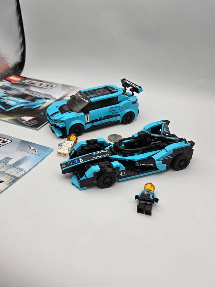 LEGO Speed Champions Set 76898 Formula E Panasonic Jaguar I-Pace w/ Minifigures - Image 2 of 4