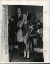 1954 Press Photo Queen Mother Elizabeth with British Ambassador Sir Roger Makins