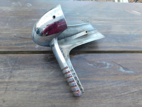 1954 Plymouth Grille Trim Bullet RH Passenger Side 1494702 - Picture 3 of 6