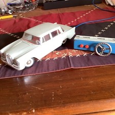 MERCEDES BENZ 300     Modellino Telecomandato