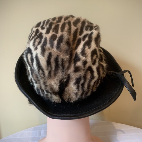 Vintage Anita Pineault Faux Fur Leather Custom Brown Print Cloche Bowler Hat - Picture 6 of 8