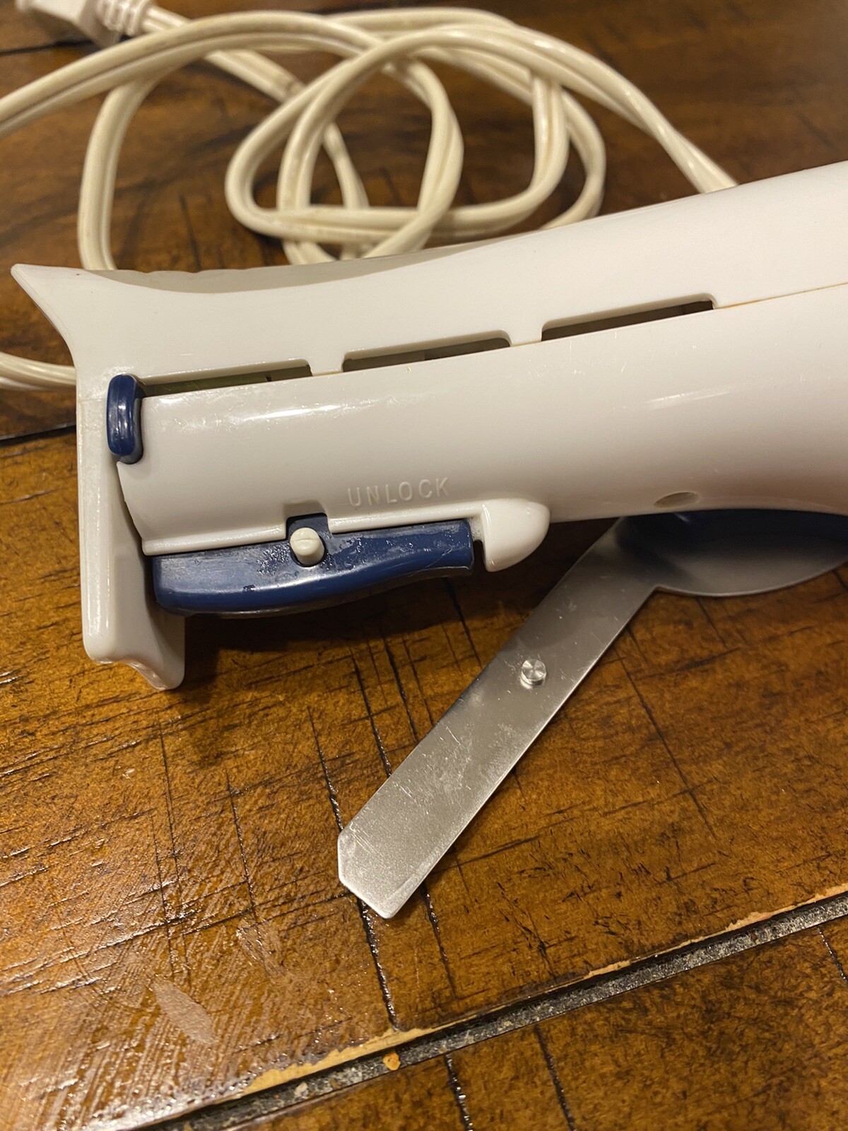 BLACK+DECKER EK700 Electric Knife 2 Blades 9" eBay