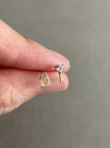 Authentic The Key To The Heart Moissanite And Gold Talismanic Studs
