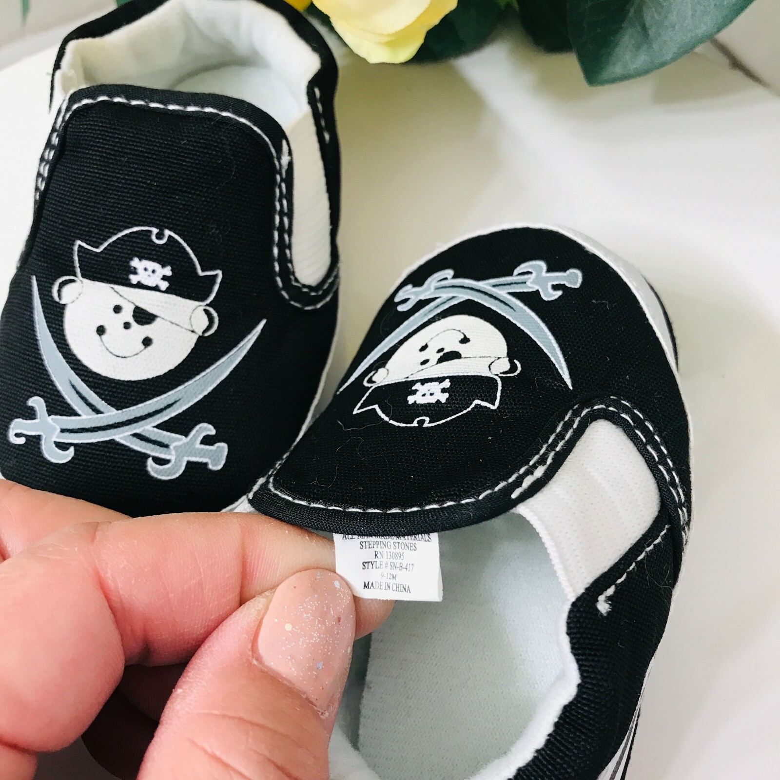 Vitamins Baby Infant Pirate Skull Crossbones Bootie Shoes Size 6 9 12 Months