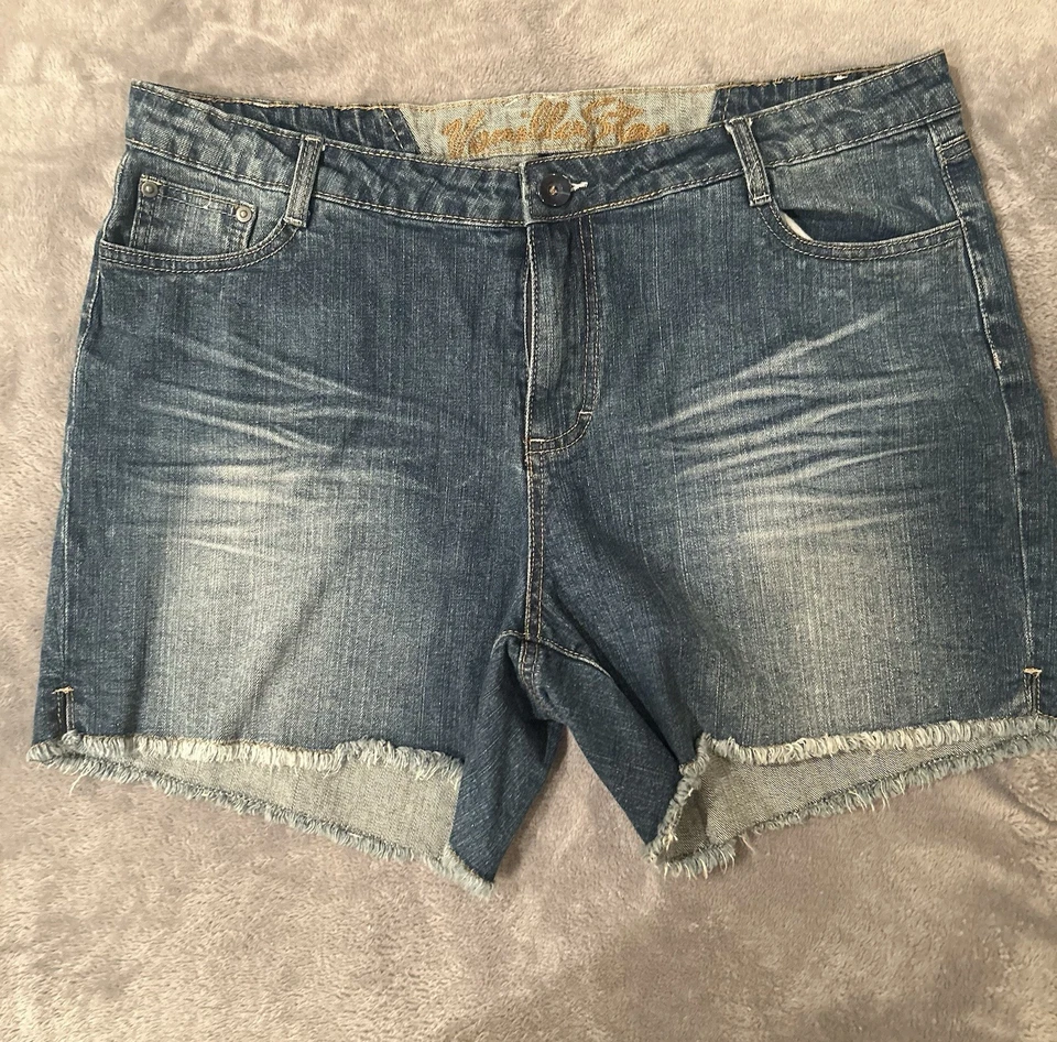 2 pares de pantalones cortos Vanilla Star para mujer dobladillo deshilachado desgastado/talla 18w/minorista $30 cada uno Foto 4 de 4