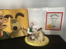 Coalport Characters Wallace & Gromit ‘ Picnic On The Moon ‘ Boxed