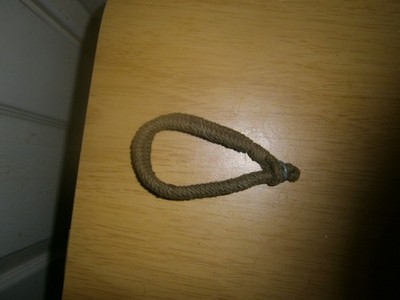 Mitte 2000er American Eagle Out grünbraun. loop cord armband.22cm ca(E20b1