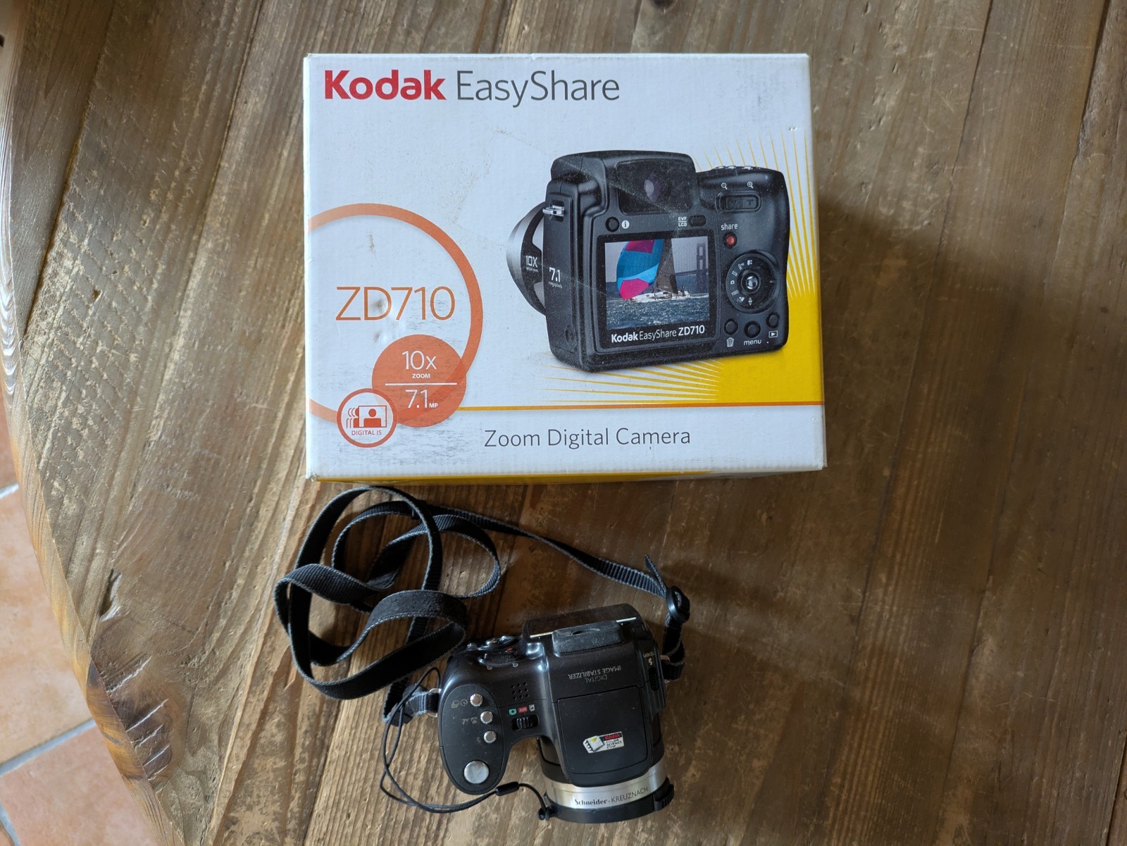 Kodak EasyShare ZD710 7,1MP Compatta nera 10x zoom, stabilizzatore, box