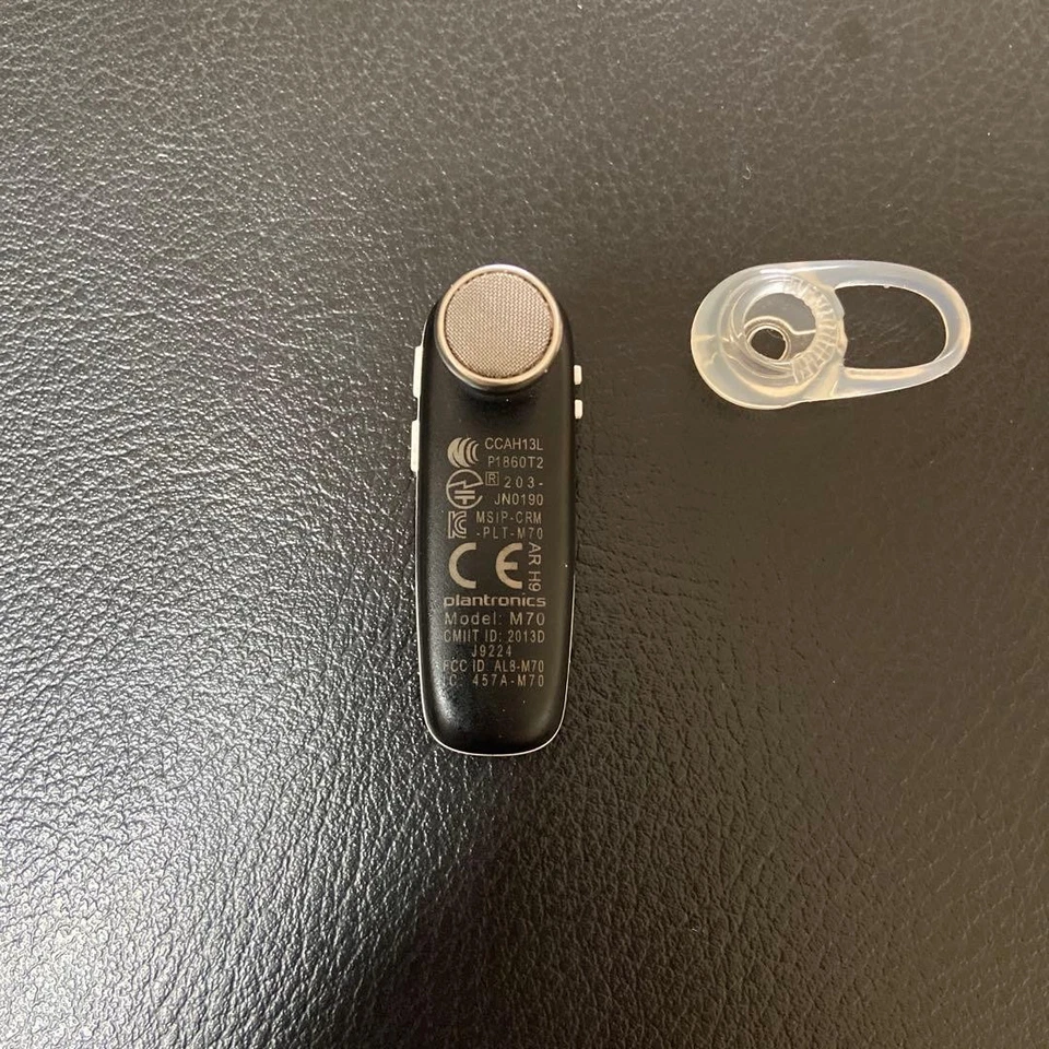 Plantronics M70 Bluetooth Headset Black white (In Ear) Used Working from JP - Image 4 of 4