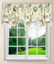 Brissac Lined Scallop Valance, 70 x 17, Blue
