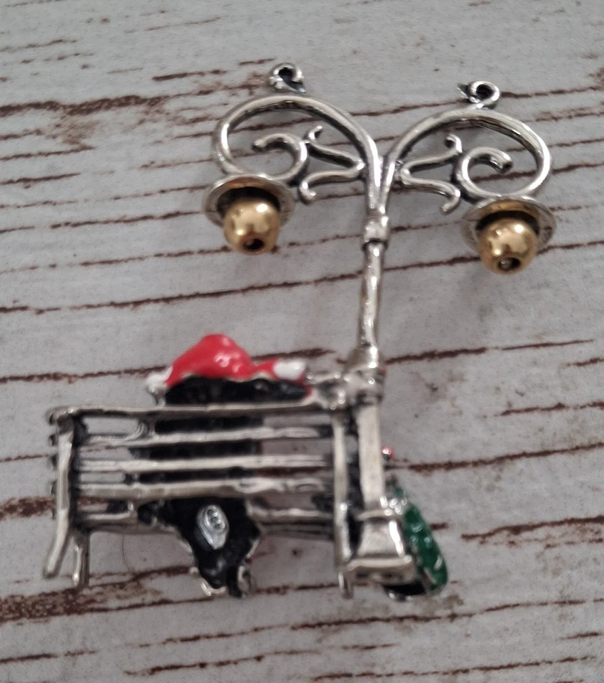 BABBO NATALE SU PANCHINA ARGENTO 800 24 GRAMMI CON SIGLA ARGENTO 800 - Immagine 2 di 2