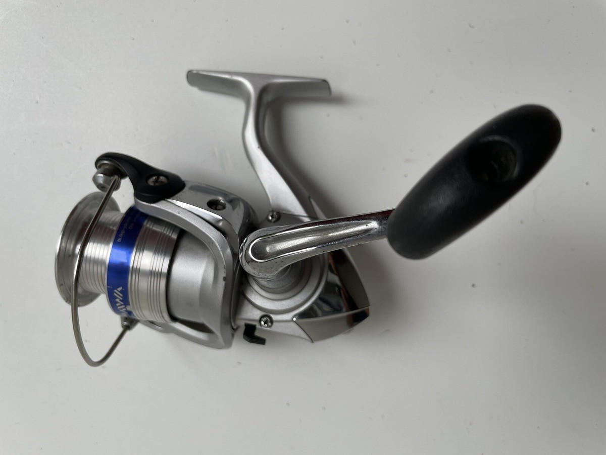 Daiwa D-Shock 2500-2B Spinning Reel Tested Smooth Freshwater Fishing | eBay