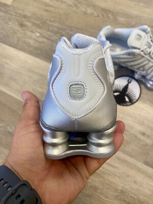 Nike Shox R4 'Chrome' Pure Platinum AR3566-003 Women's Size