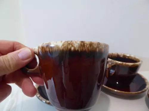 Vintage Hull Brown Drip (3) Cups & Saucers circa 1985     (ES)