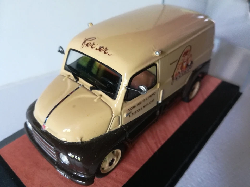 Fiat 615 modellino furgone pubblicitario Gianduiot FERRERO sc. 1:43 - NO EDICOLA - Immagine 2 di 4