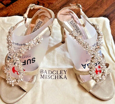 BADGLEY MISCHKA SHOES SIZE 6.5M JEWEL GOLD CHAMPAGNE WEDDING SANDALS 4 INCH HEEL