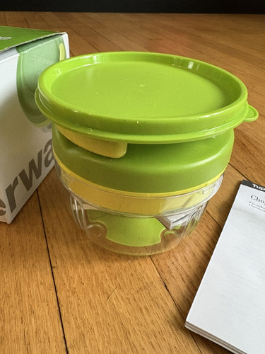 Tupperware Chop N Prep Chef Manual Food Processor Little L'il Chopper Green Nice - Picture 2 of 4