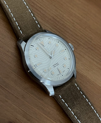 Christopher Ward C65 Dune Sand with extra Milanese Bracelet